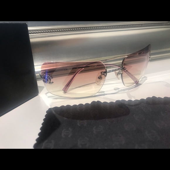 Like New? Chanel Sunglasses! Authentic ! main image 12